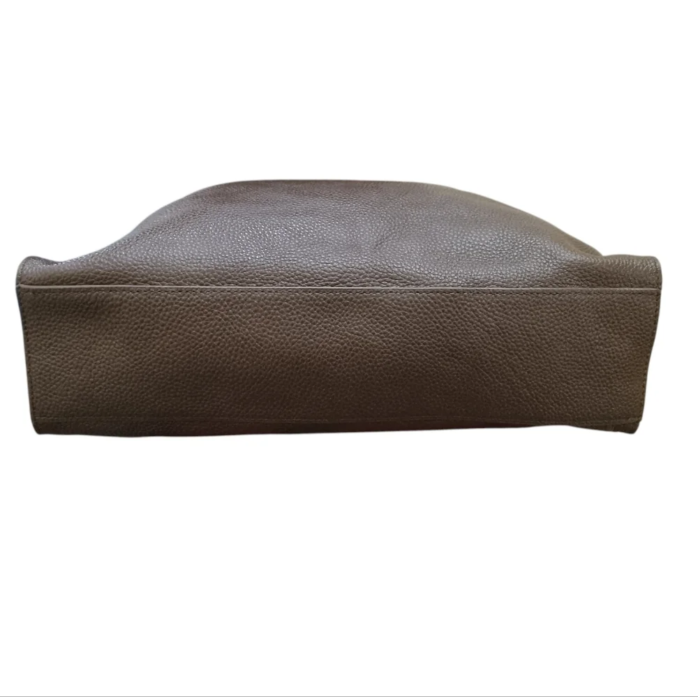 Tote Le Monde The Geneva Tote In Chocolate Brown